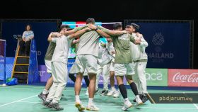 Selebrasi tim bulu tangkis putra Indonesia