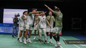 Selebrasi tim bulu tangkis putra Indonesia