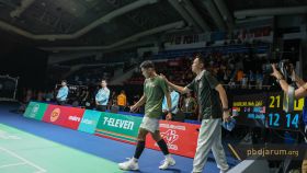 Selebrasi tim bulu tangkis putra Indonesia