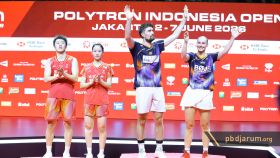 Podium juara ganda campuran