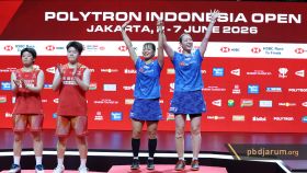 Podium juara ganda putri