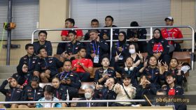 Atlet dan official Tim Indonesia