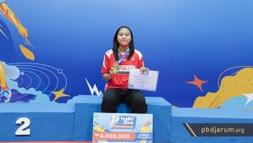 Mikha juara tunggal pemula putri