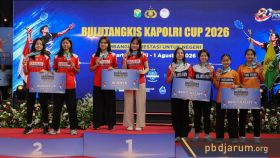 Podium ganda pemula putri