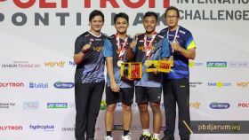 Podium juara ganda putra