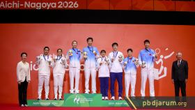 Podium ganda campuran