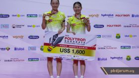 Podium juara ganda putri